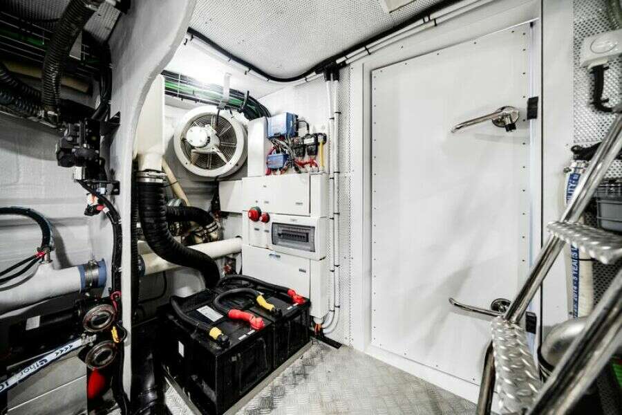 58ft Galeon Yacht For Sale