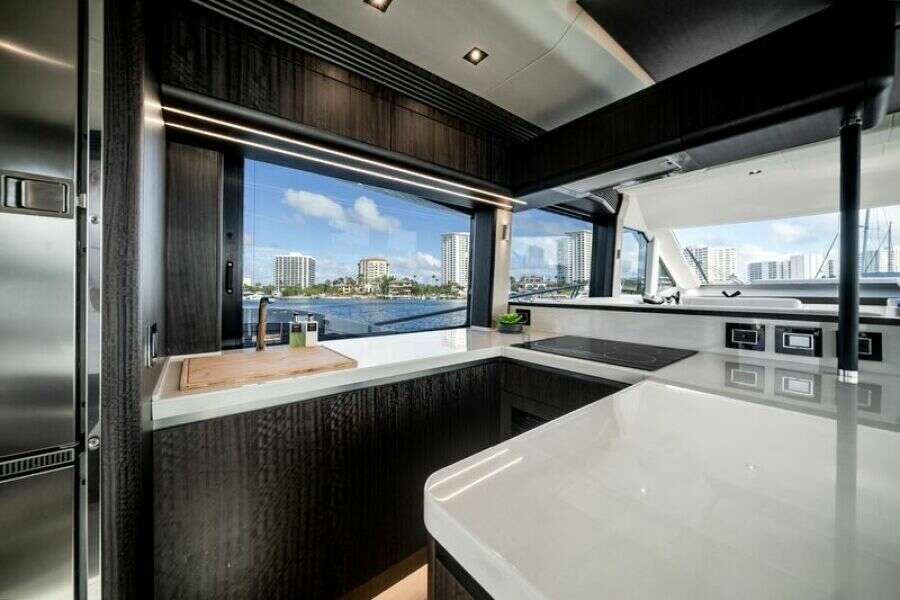 58ft Galeon Yacht For Sale