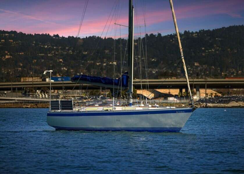Daring Adventure 47ft Wauquiez Yacht For Sale