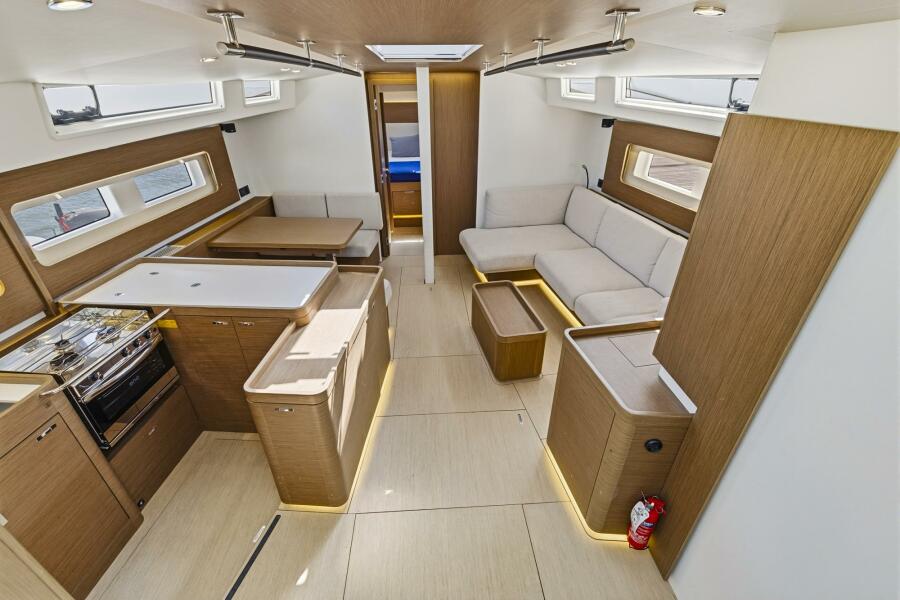 54' 2024 Beneteau Oceanis Yacht 54