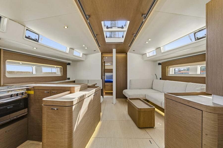 54' 2024 Beneteau Oceanis Yacht 54