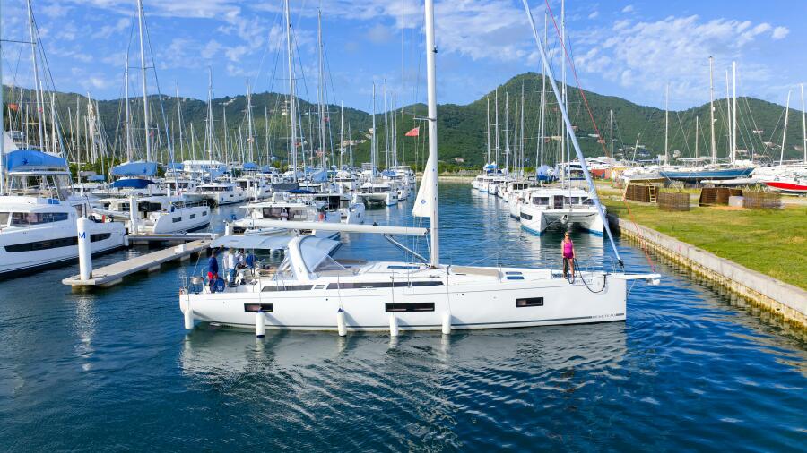 54' 2024 Beneteau Oceanis Yacht 54