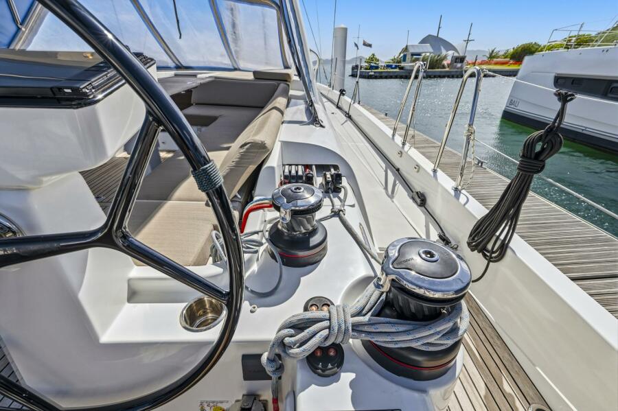 54' 2024 Beneteau Oceanis Yacht 54