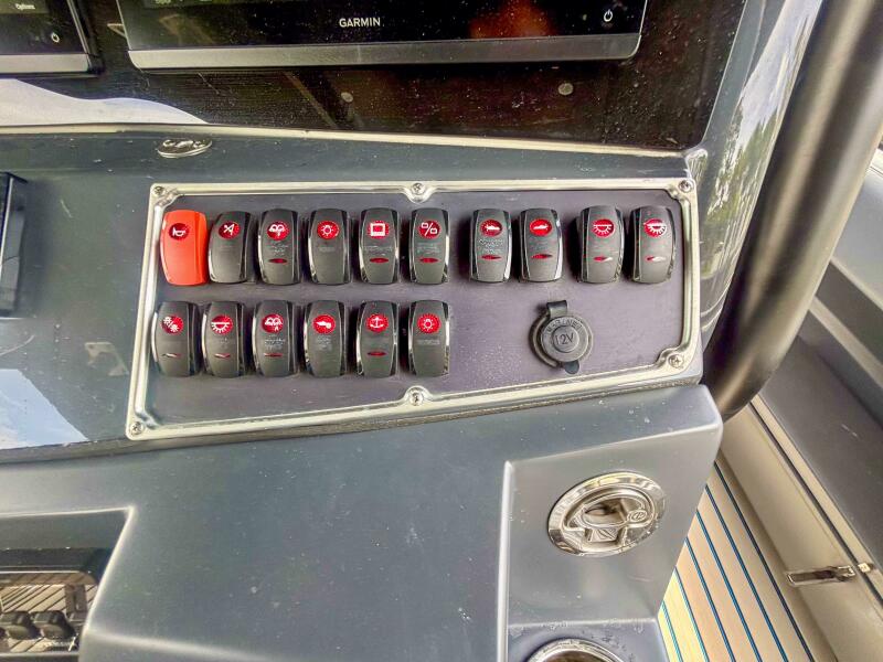 42' 2016 Hydra-Sports 4200 Siesta