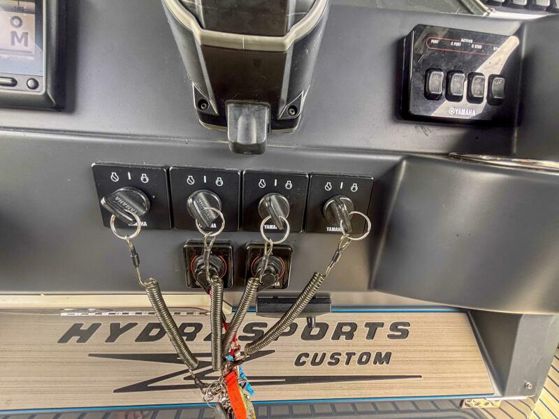 42' 2016 Hydra-Sports 4200 Siesta