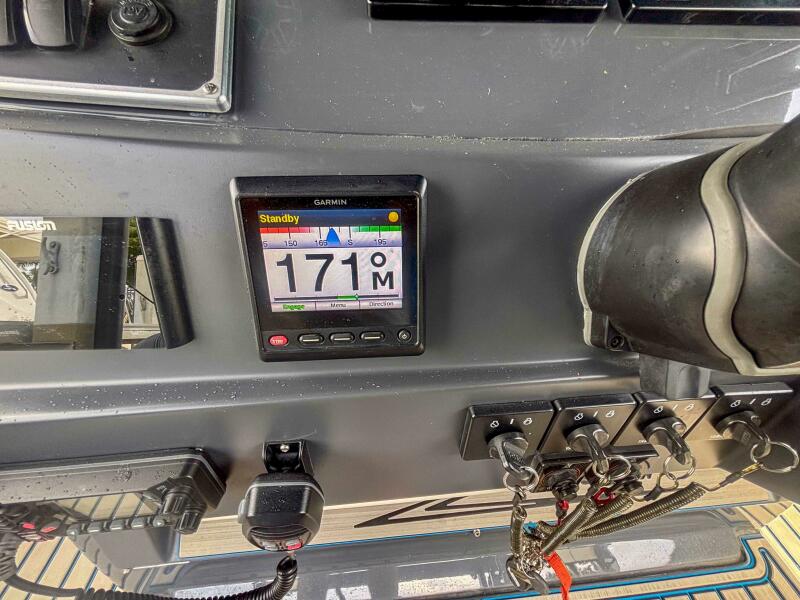 42' 2016 Hydra-Sports 4200 Siesta