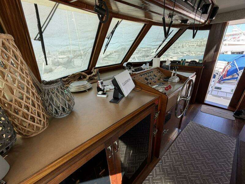 LADY RAE 58ft Hatteras Yacht For Sale