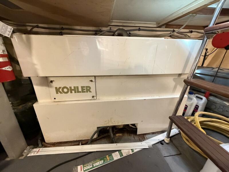 58' 1987 Hatteras Motor Yacht