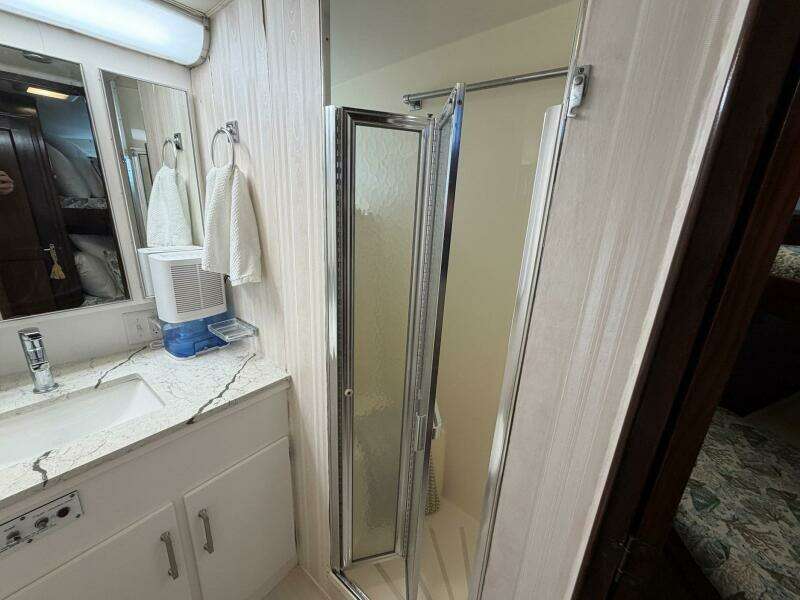 LADY RAE 58ft Hatteras Yacht For Sale