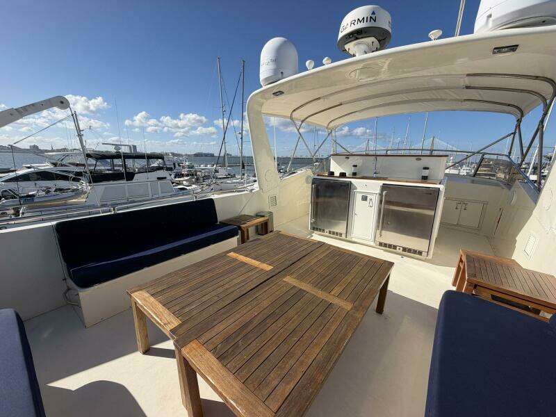 LADY RAE 58ft Hatteras Yacht For Sale