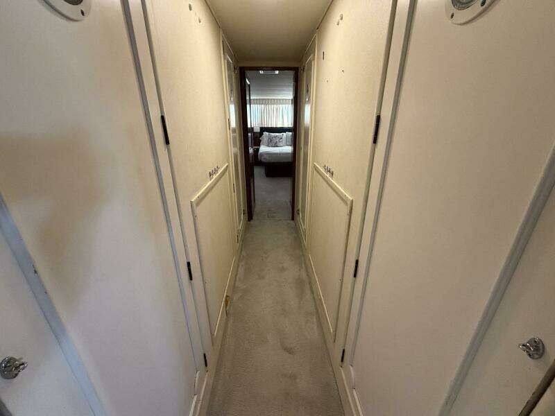 LADY RAE 58ft Hatteras Yacht For Sale