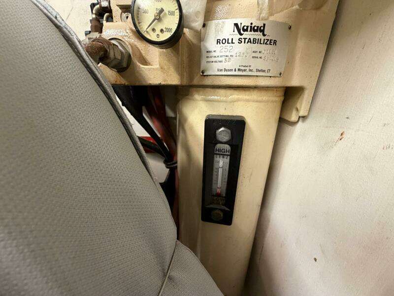 LADY RAE 58ft Hatteras Yacht For Sale