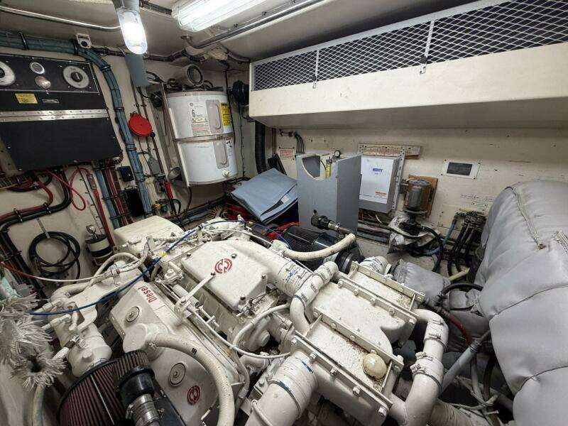 LADY RAE 58ft Hatteras Yacht For Sale