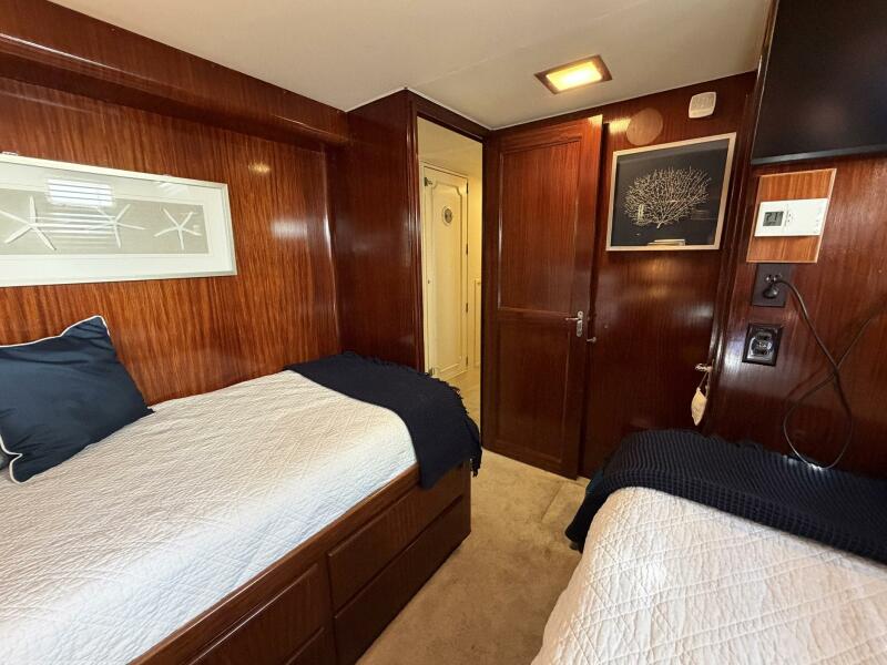 58' 1987 Hatteras Motor Yacht