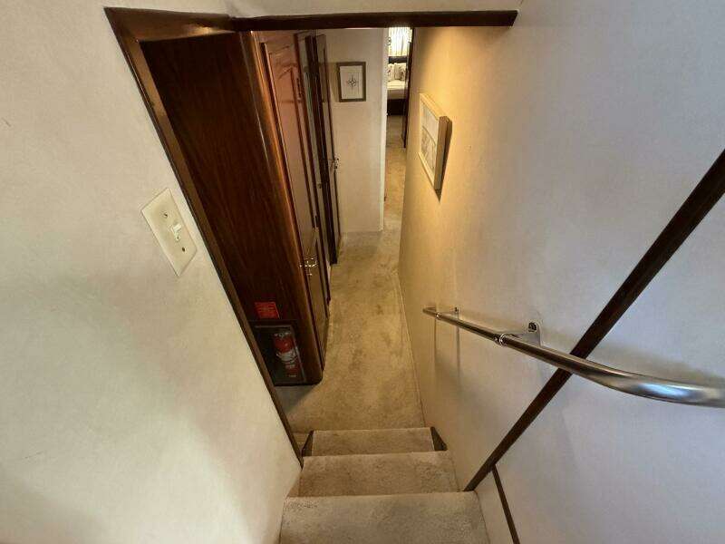 LADY RAE 58ft Hatteras Yacht For Sale