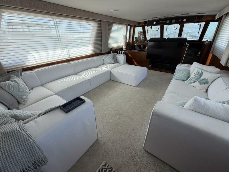 58' 1987 Hatteras Motor Yacht