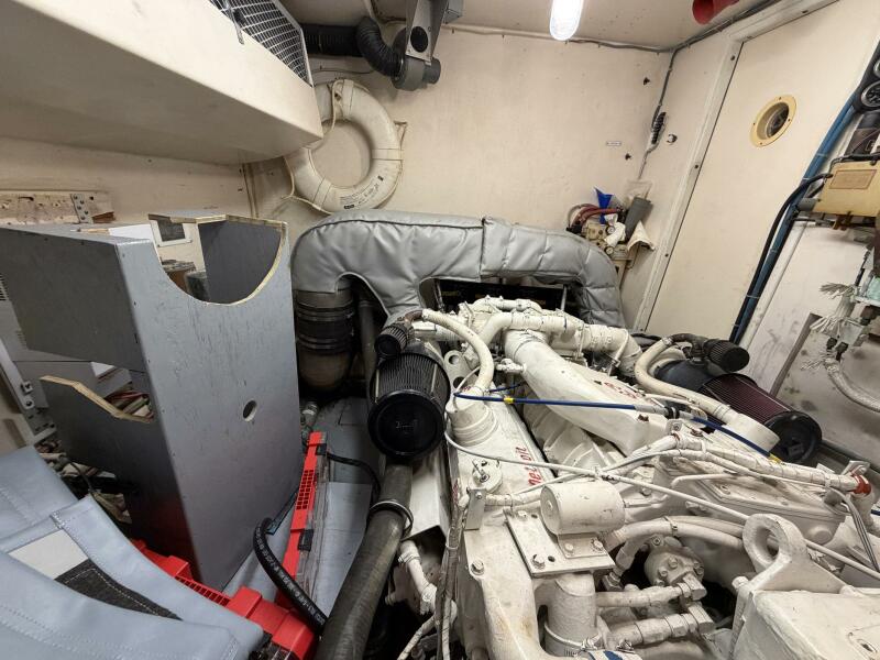 58' 1987 Hatteras Motor Yacht