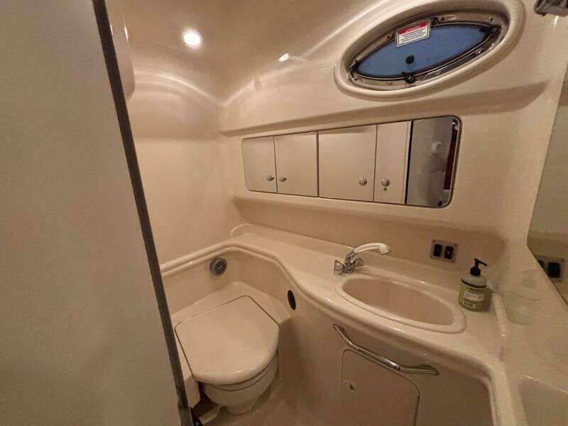 34ft Sea Ray Yacht For Sale