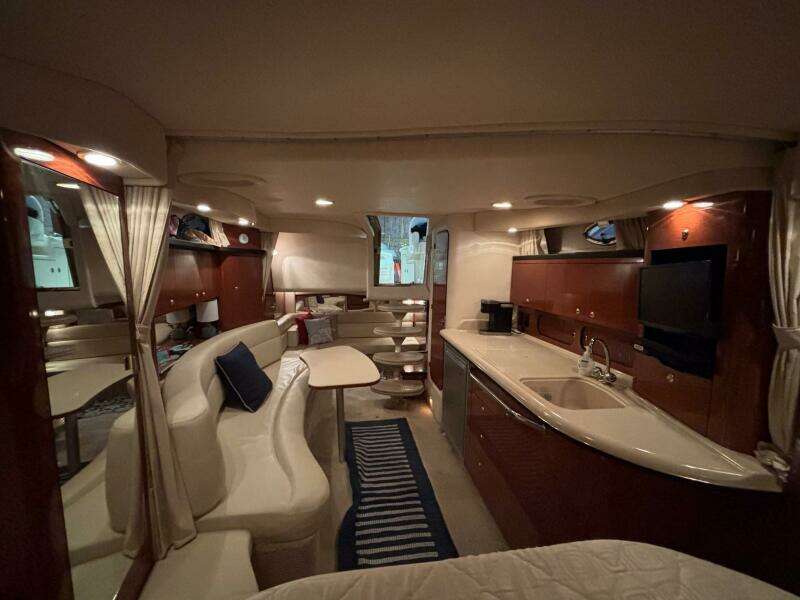 34ft Sea Ray Yacht For Sale