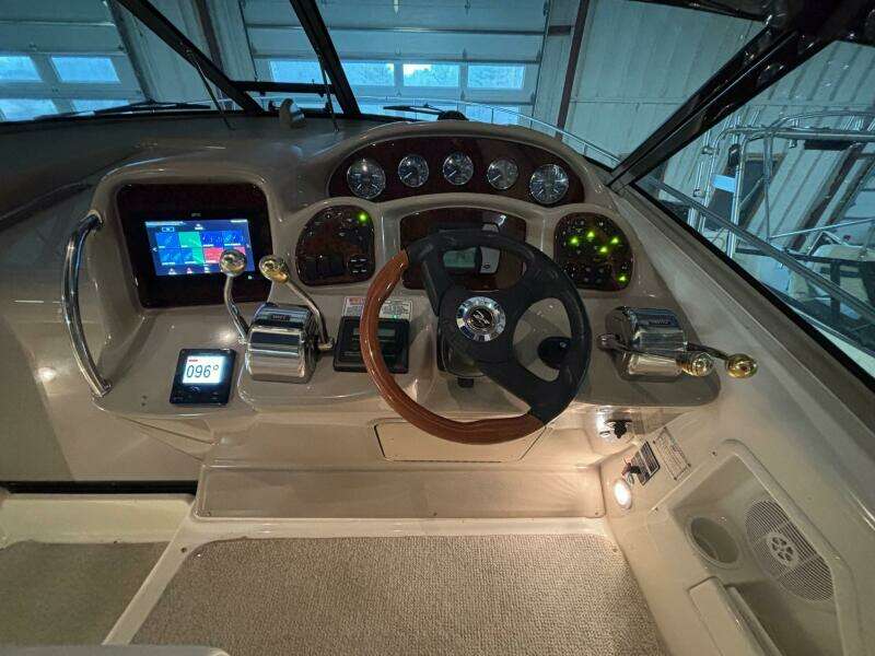 34ft Sea Ray Yacht For Sale