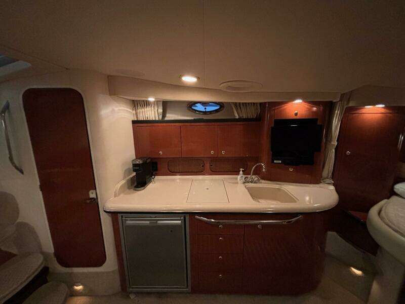 34ft Sea Ray Yacht For Sale