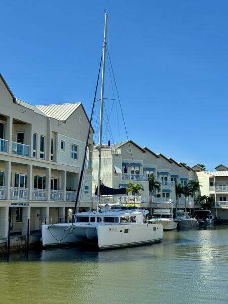 TOMCAT 45ft Lagoon Yacht For Sale