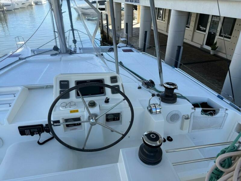 45' 2012 Lagoon 450 F