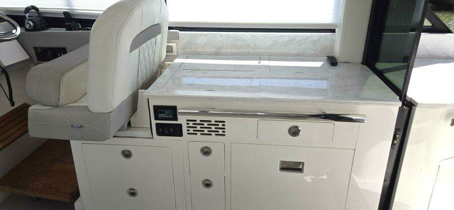 36ft Regal Yacht For Sale