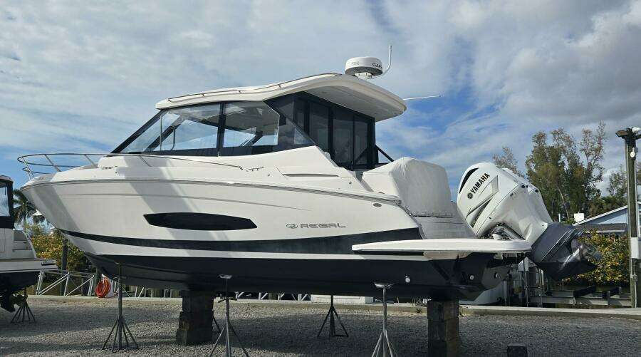 36ft Regal Yacht For Sale