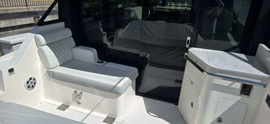 36ft Regal Yacht For Sale