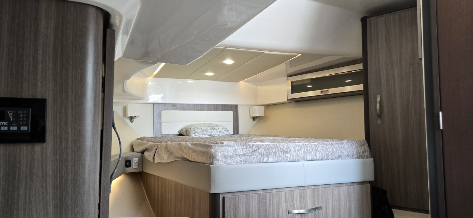 36ft Regal Yacht For Sale