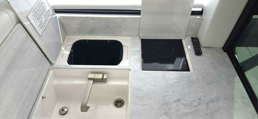 36ft Regal Yacht For Sale