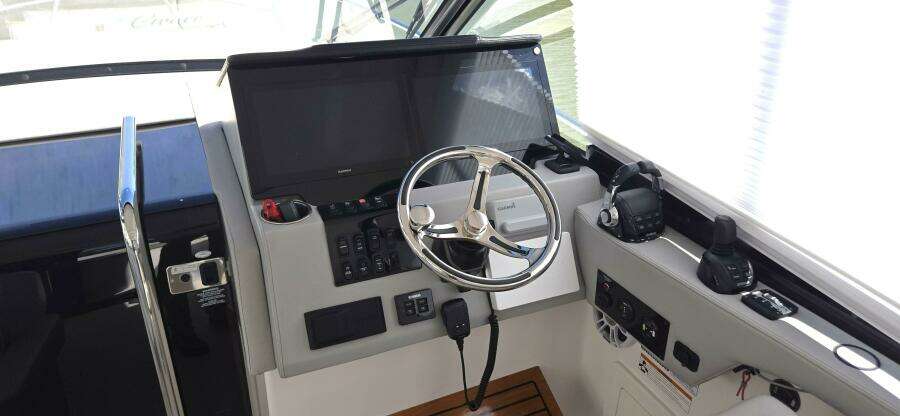 36ft Regal Yacht For Sale