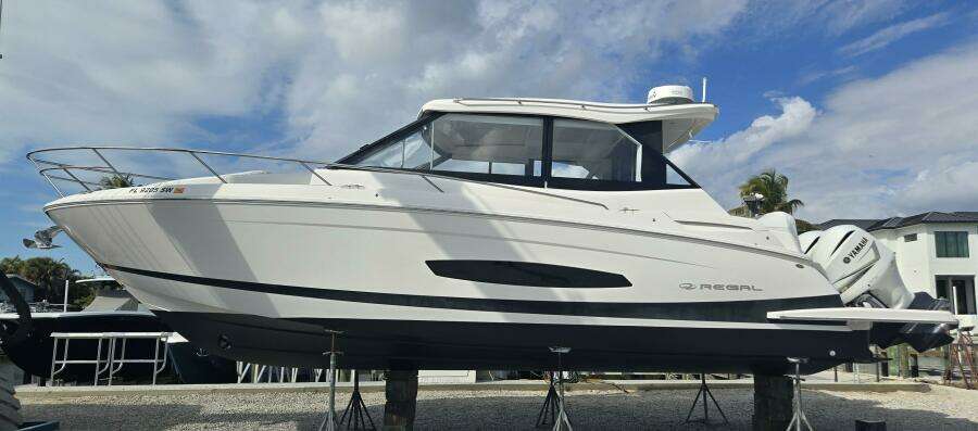 36ft Regal Yacht For Sale
