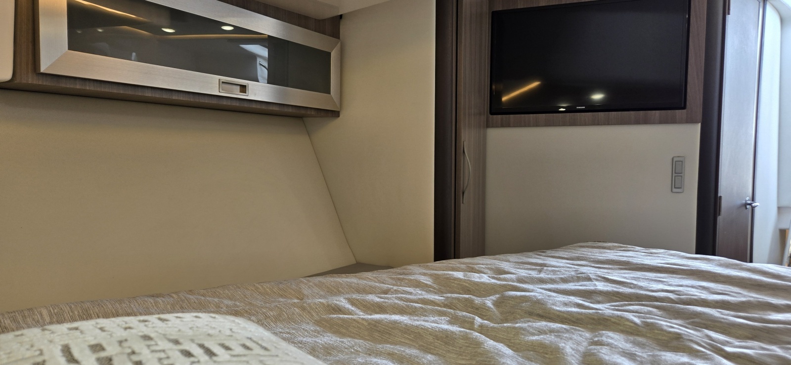 36ft Regal Yacht For Sale