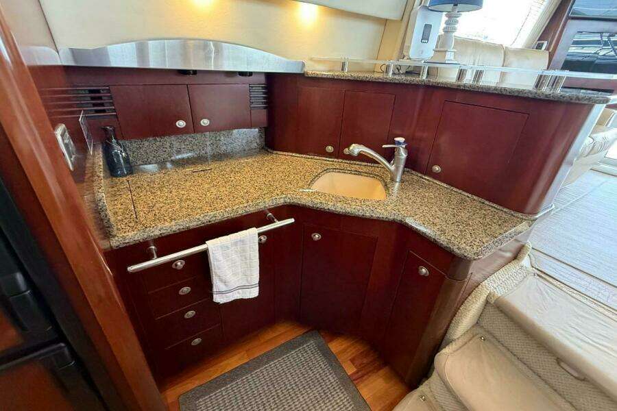 44ft Sea Ray Yacht For Sale