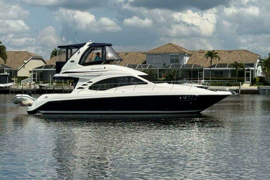 44ft Sea Ray Yacht For Sale