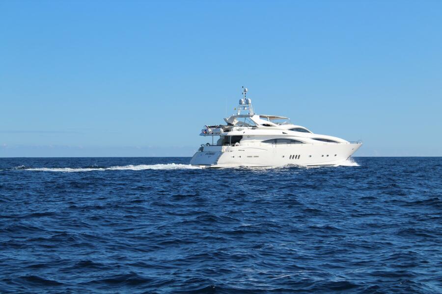 105' 2002 Sunseeker Manhattan