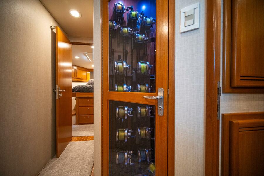 52' 2009 Cabo 52 Flybridge