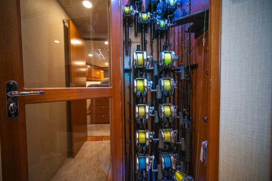 52' 2009 Cabo 52 Flybridge