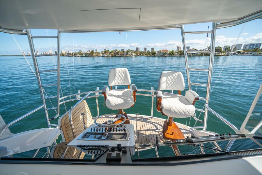 52' 2009 Cabo 52 Flybridge