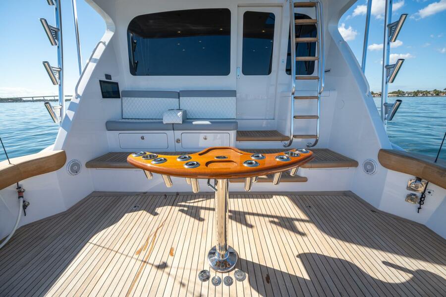 52' 2009 Cabo 52 Flybridge