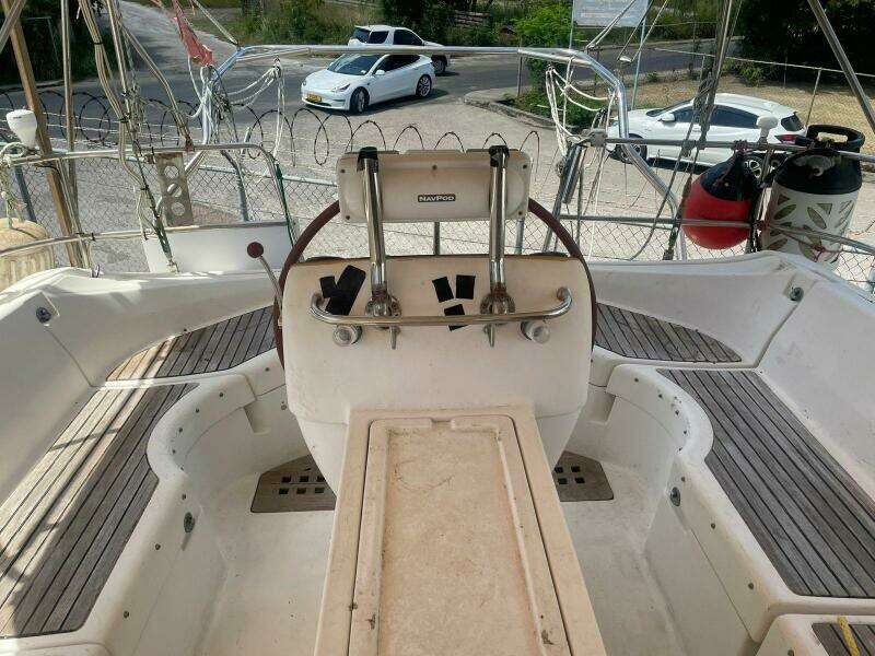 Adelie II 45ft Beneteau Yacht For Sale