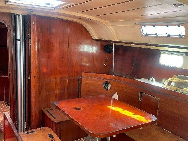 Adelie II 45ft Beneteau Yacht For Sale