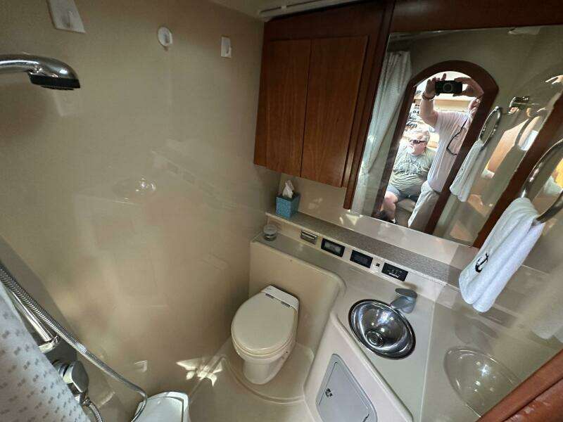 Tropical High 33ft Rampage Yacht For Sale