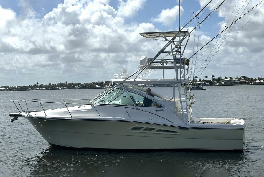 photo of 33' Rampage Express 2006