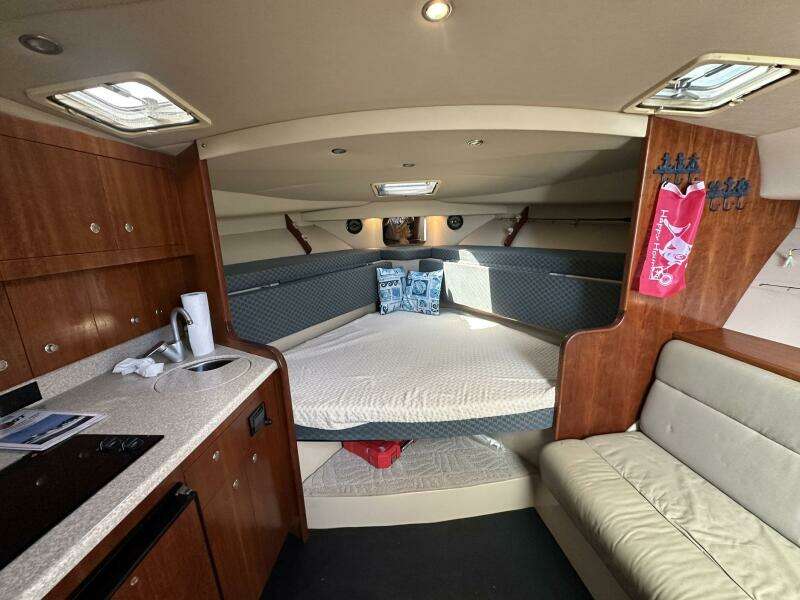 Tropical High 33ft Rampage Yacht For Sale