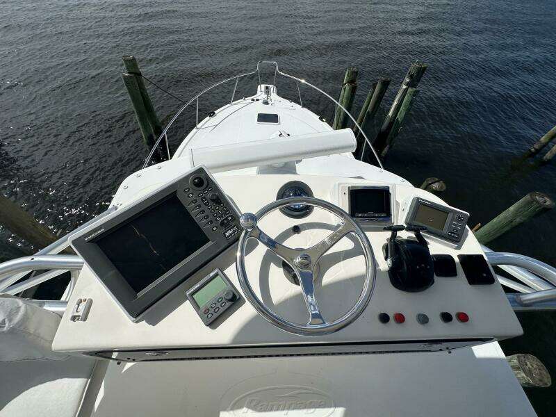 Tropical High 33ft Rampage Yacht For Sale