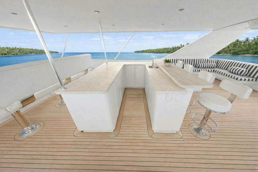 SAVOIR FAIRE 120ft Broward Yacht For Sale