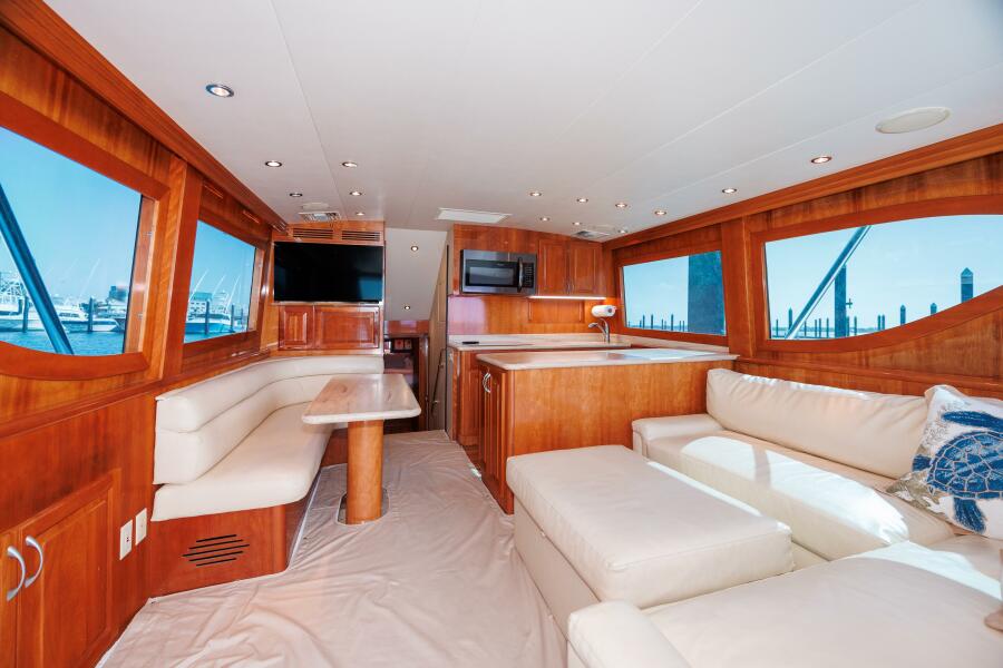 50' 2002 Hatteras 50 Convertible